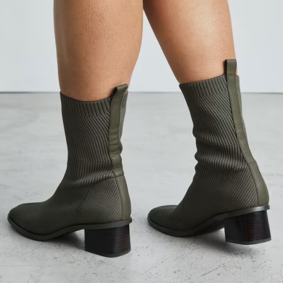 Everlane Olive Ankle Boots - Picture 2 of 13